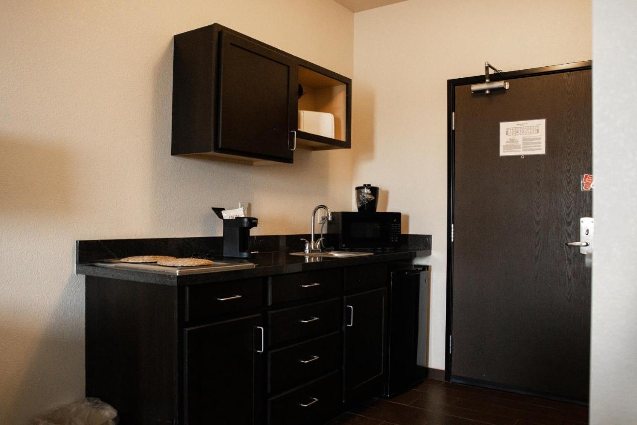 Black Gold Suites Stanley Екстер'єр фото